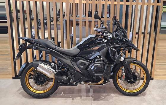 BMW R 1300 GS TRIPLE BLACK 